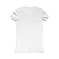 Cargar la imagen en la vista de la galería, Plain white t-shirt on a white background