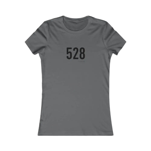 Gray t-shirt with the number 528 on a white background